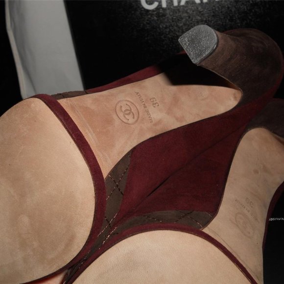 CHANEL 12A Two Tone Suede Cap Toe Quilted Platform Pumps Heels Shoes - Picture 9 of 9